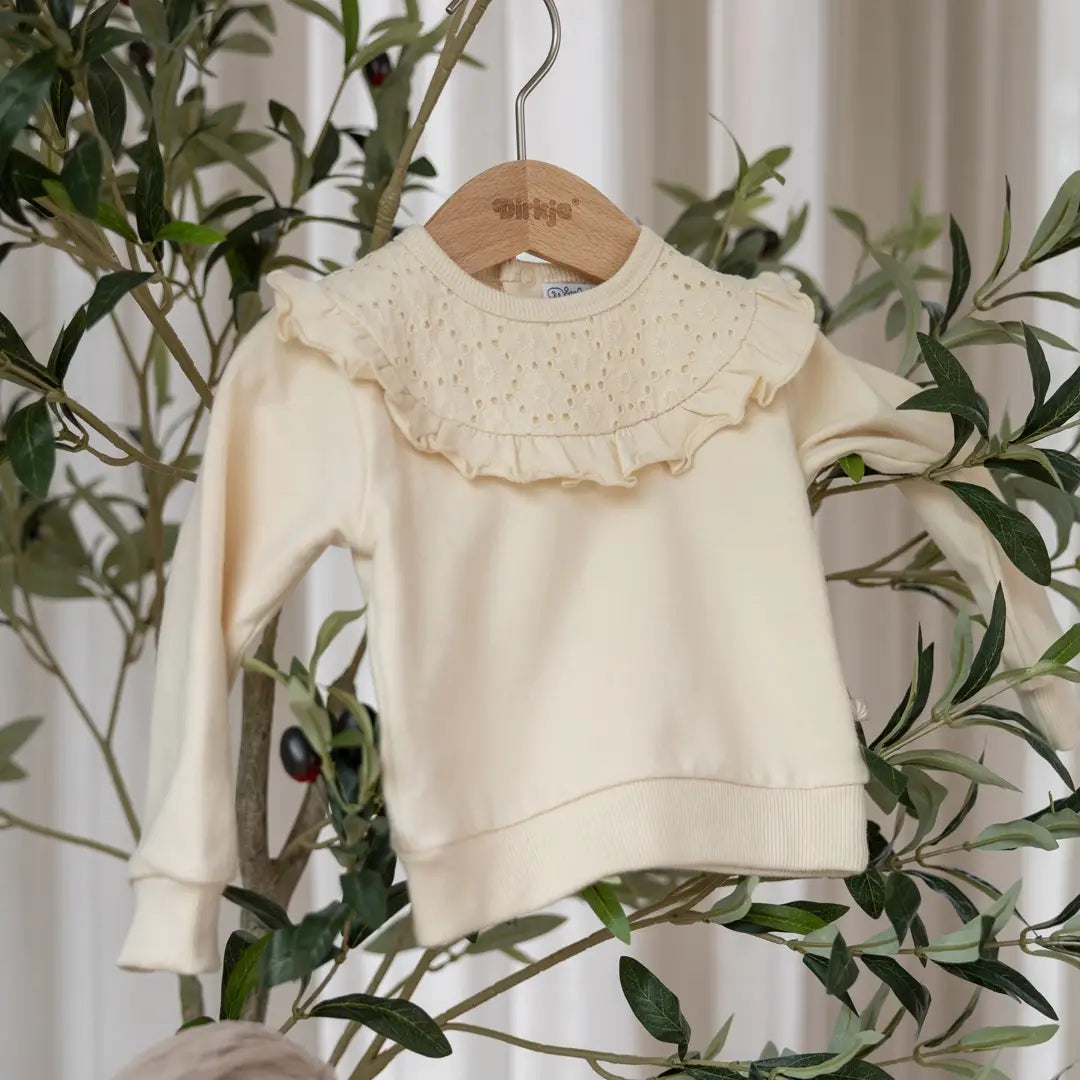 Sweater Ruffle