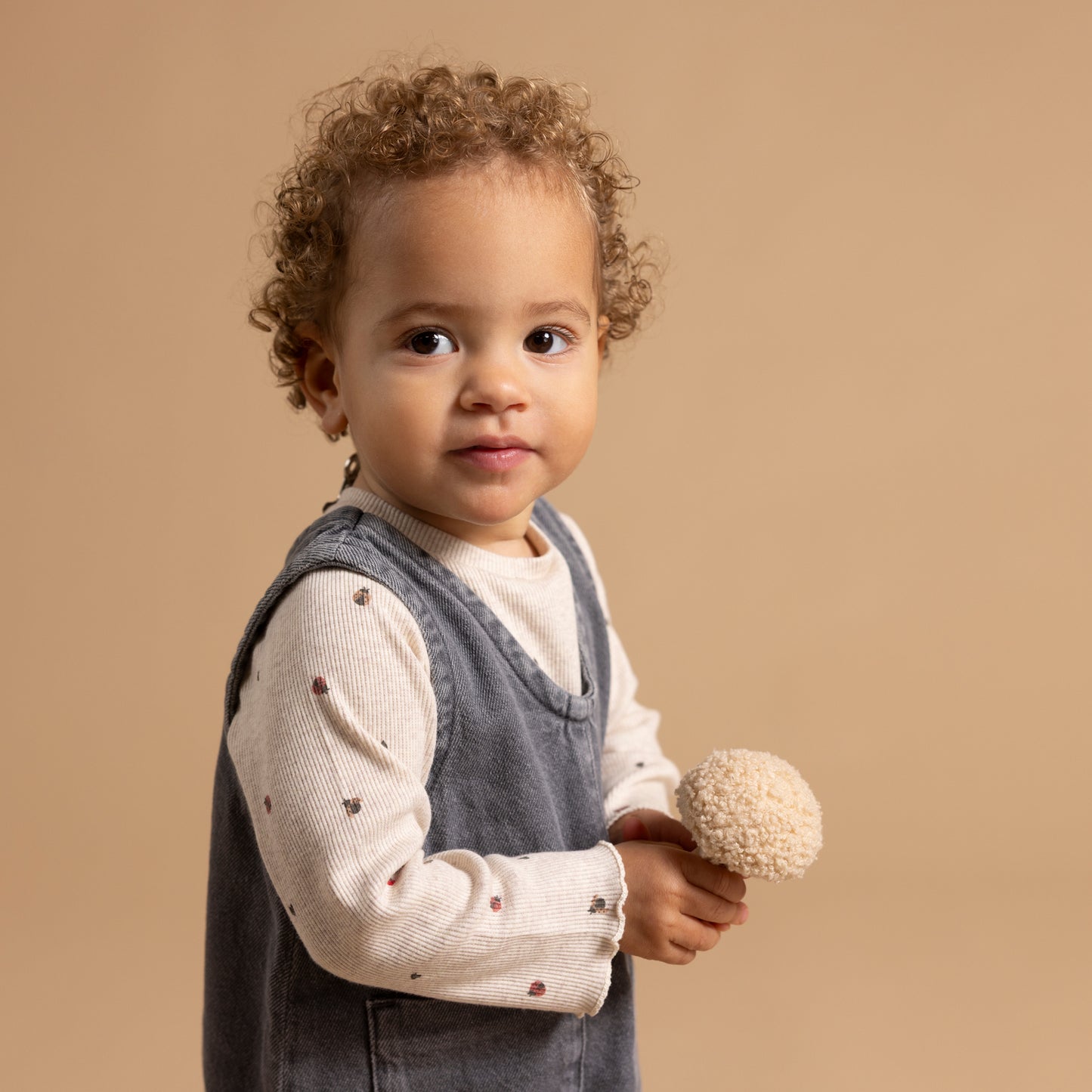 Baby shirt met lieveheersbeestjes – Sand Melange