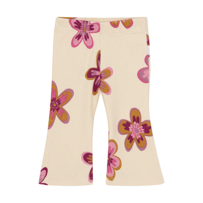 Flared pants met Bloemen