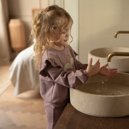 Zachte baby sweater – Elderberry