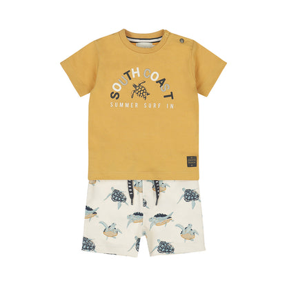 Kledingset met T-shirt en shorts