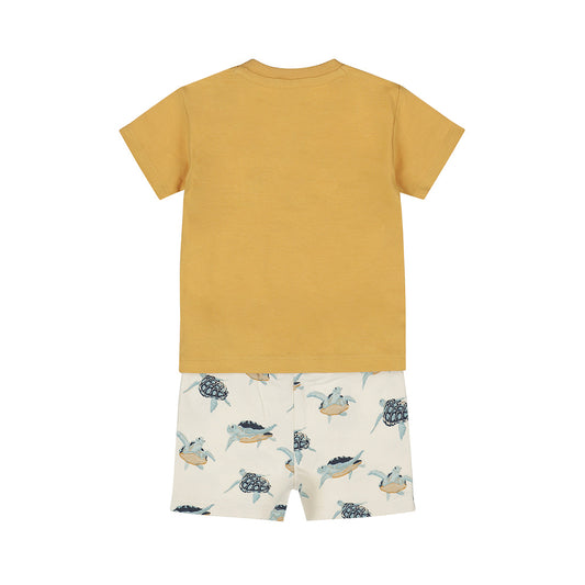 Kledingset met T-shirt en shorts