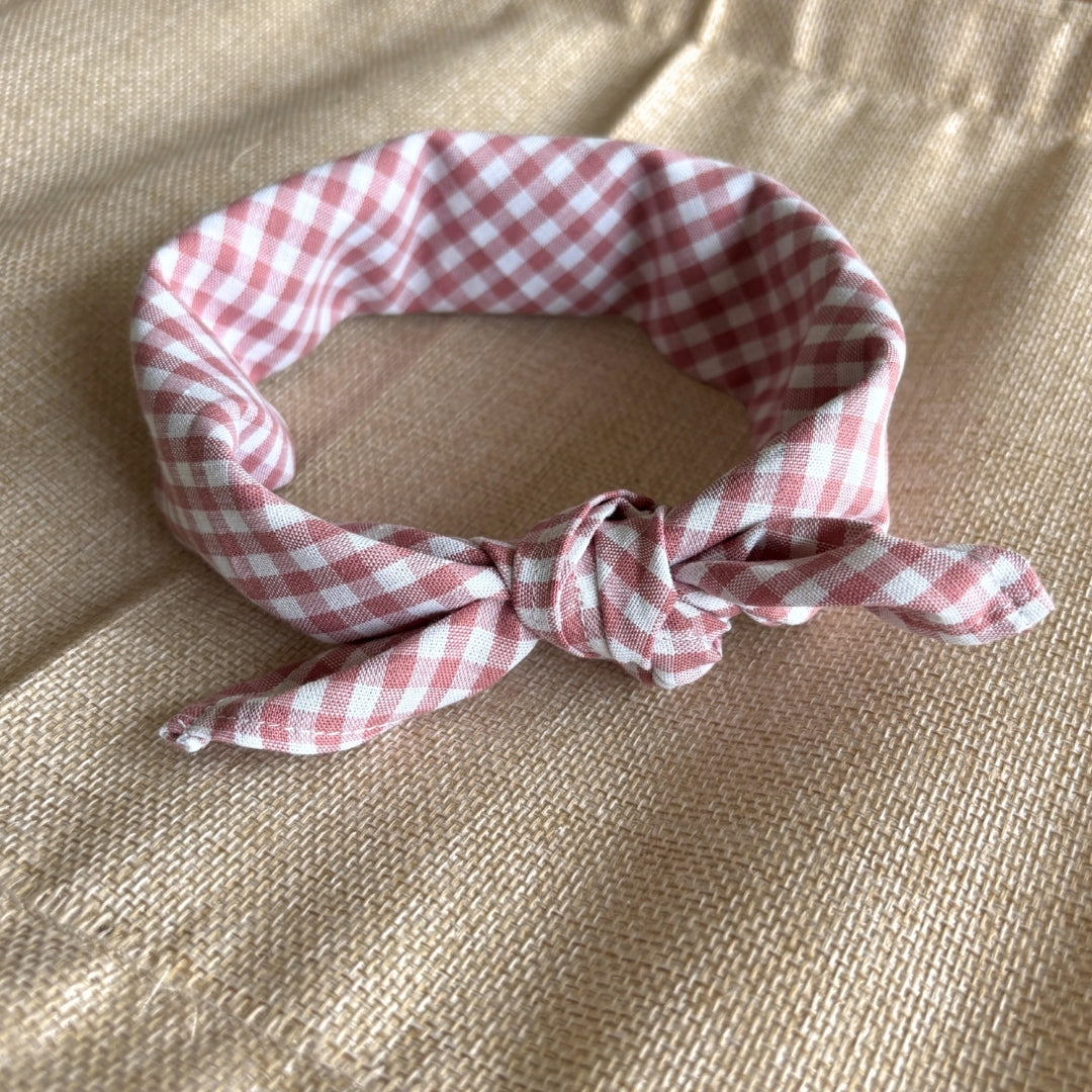 Rosie 🌸 – Handgemaakt baby sjaaltje